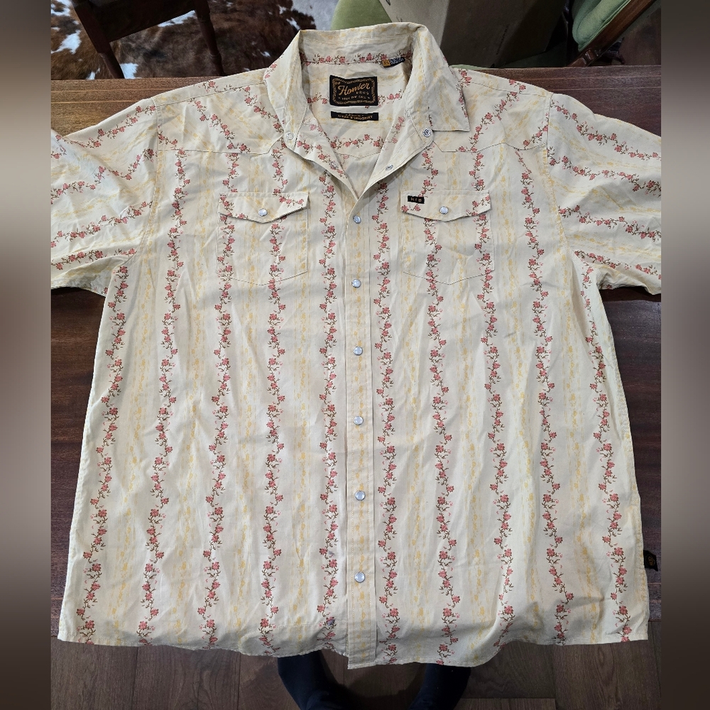Howler Brothers XXL H Bar B Pearl Snap Short Sleeve shirt